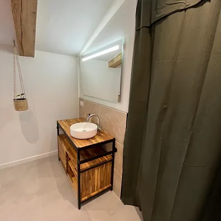 Apartamento Chez Je Et Ce, Terrasse Equipe Pour 6 Personnes, 5 Minutes De Carcassonne Roullens